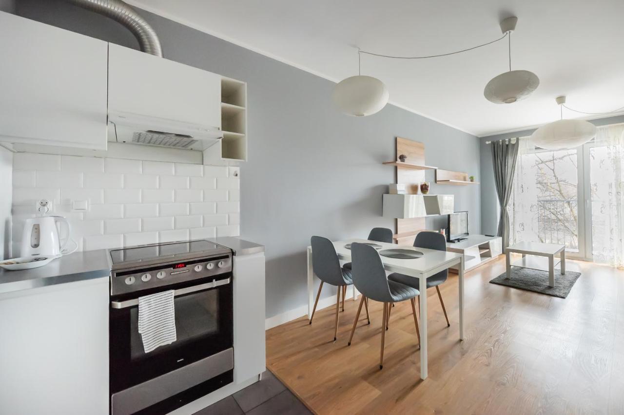 Metro Mlynow Silver Apartment Warschau Exterior foto