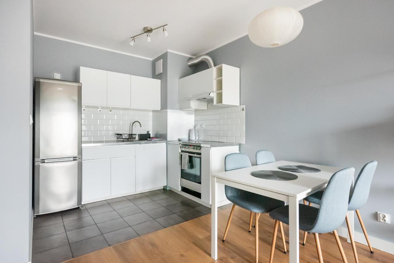 Metro Mlynow Silver Apartment Warschau Exterior foto